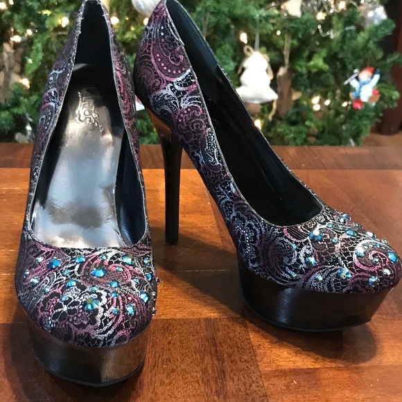 Carlos Santana Shoes - Carlos by Carlos Santana Destiny Platform Pumps